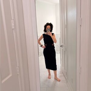 Karen Millen. NWT. Sleeveless Navy Dress. US 6.